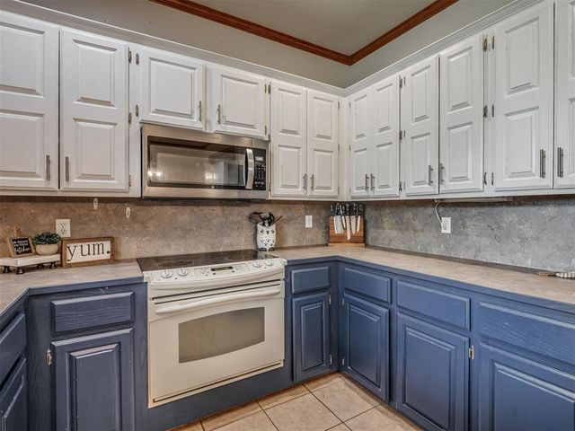 2244 Gray Dove Drive, Shawnee, OK 74804