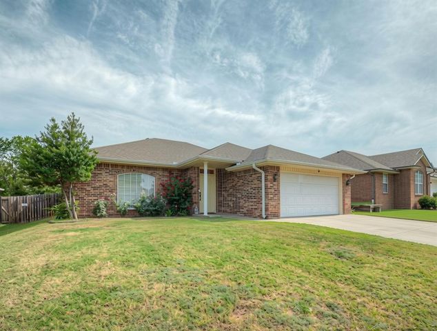 2244 Gray Dove Drive, Shawnee, OK 74804