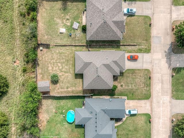 2244 Gray Dove Drive, Shawnee, OK 74804