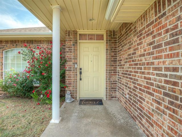 2244 Gray Dove Drive, Shawnee, OK 74804
