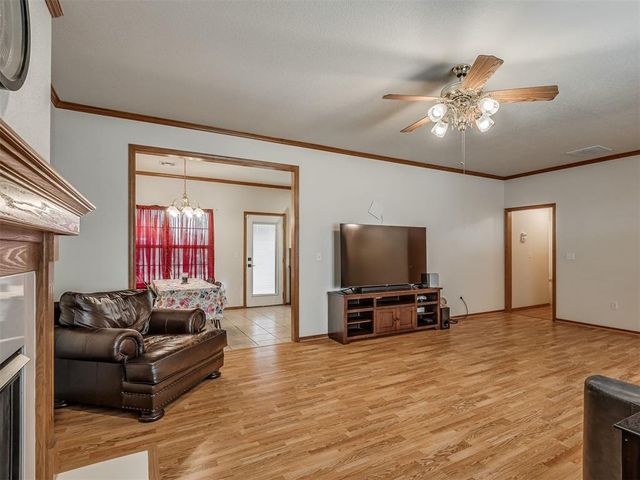 2244 Gray Dove Drive, Shawnee, OK 74804