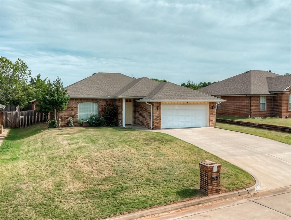 2244 Gray Dove Drive, Shawnee, OK 74804
