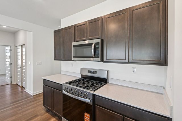 2562 skye Drive, Pingree Grove, IL 60140