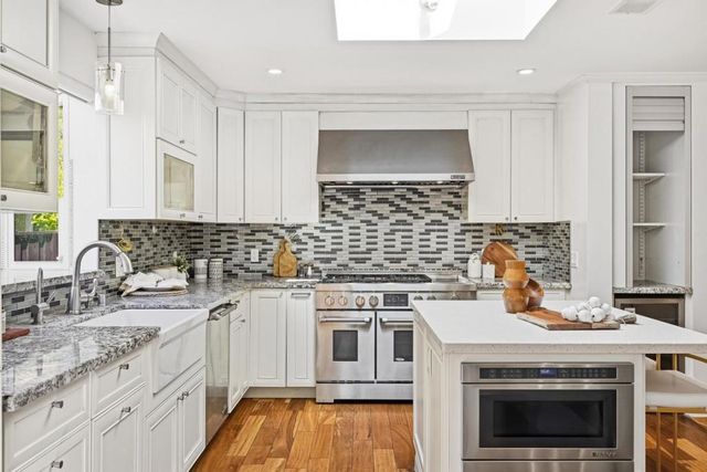 10435 San Fernando Avenue, Cupertino, CA 95014