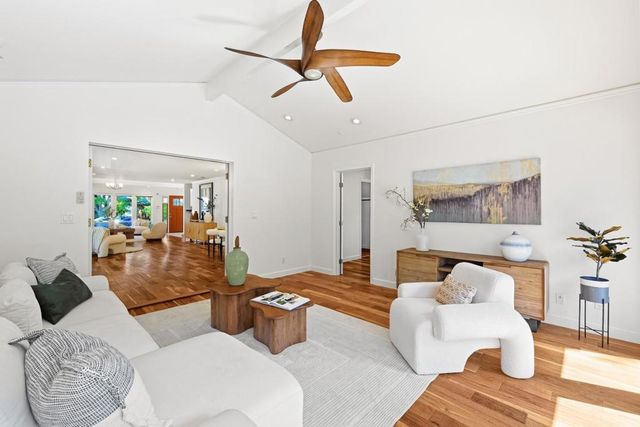 10435 San Fernando Avenue, Cupertino, CA 95014