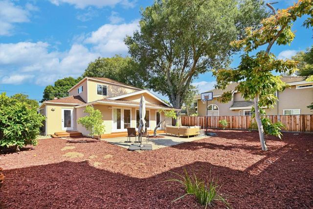 10435 San Fernando Avenue, Cupertino, CA 95014