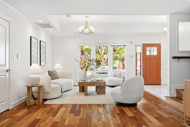 10435 San Fernando Avenue, Cupertino, CA 95014