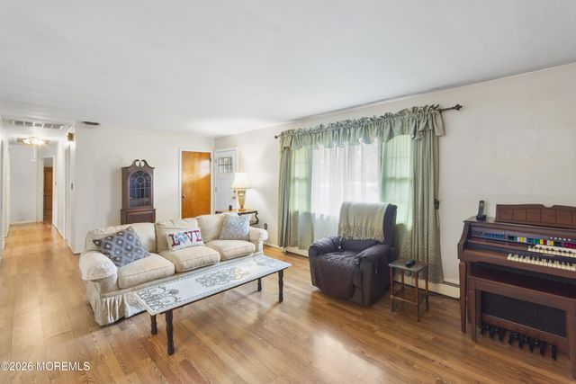 415 N Lake Shore Drive, Brick, NJ 08723