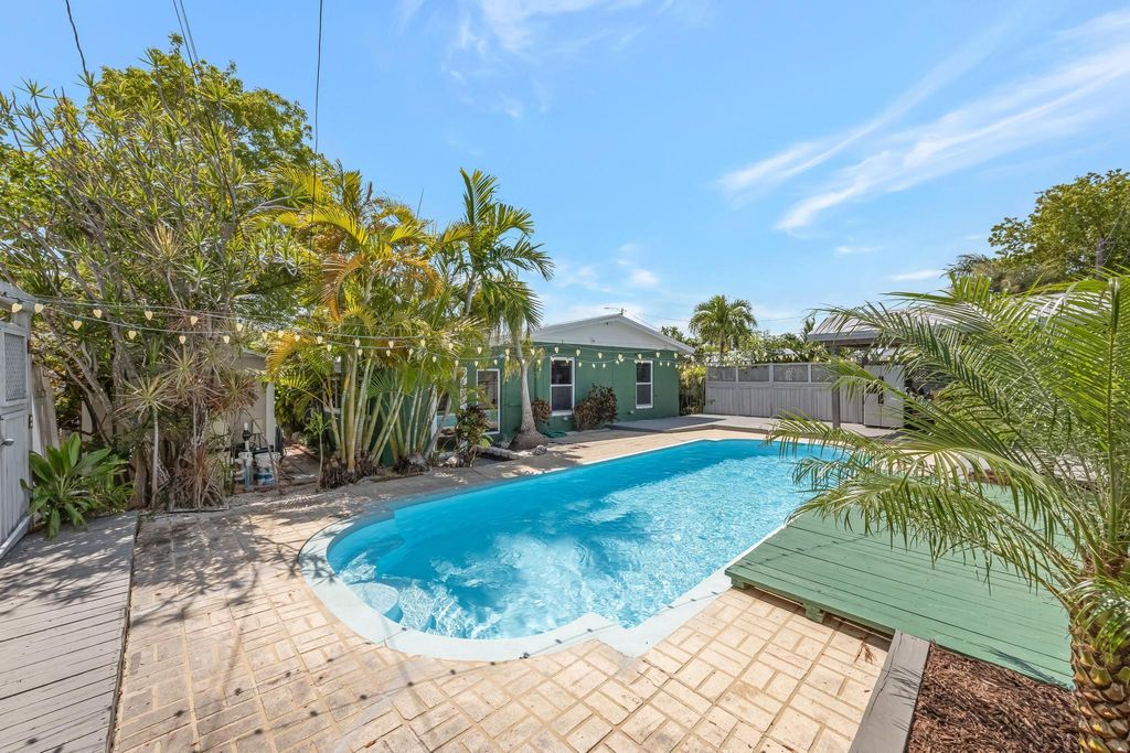1519 4Th Street, Key West, FL 33040