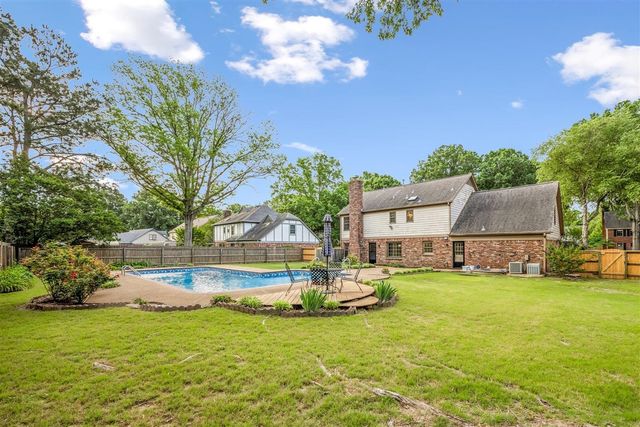 8832 ALDERSHOT DR, Germantown, TN 38139