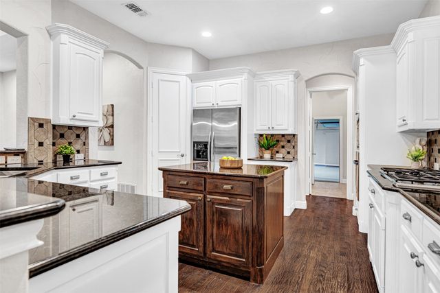 6705 Echo Canyon Drive, Mckinney, TX 75072