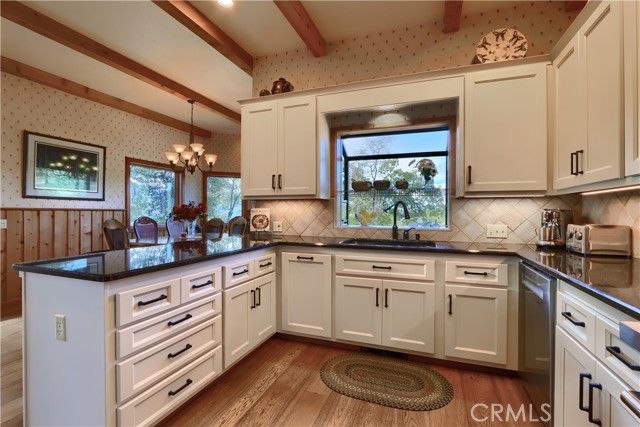 39207 Thornberry Mtn View Court, Oakhurst, CA 93644
