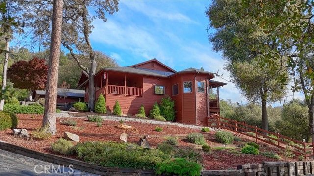39207 Thornberry Mtn View Court, Oakhurst, CA 93644