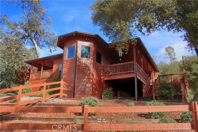 39207 Thornberry Mtn View Court, Oakhurst, CA 93644