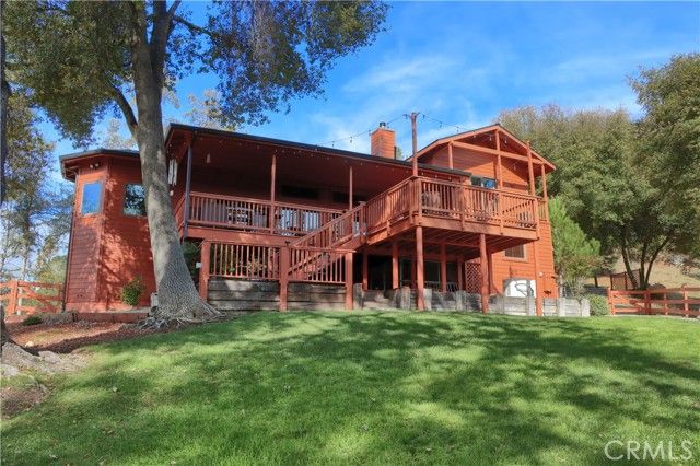 39207 Thornberry Mtn View Court, Oakhurst, CA 93644