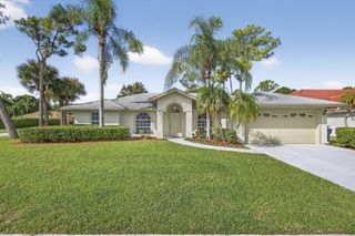 105 Emerald Court, Royal Palm Beach, FL 33411