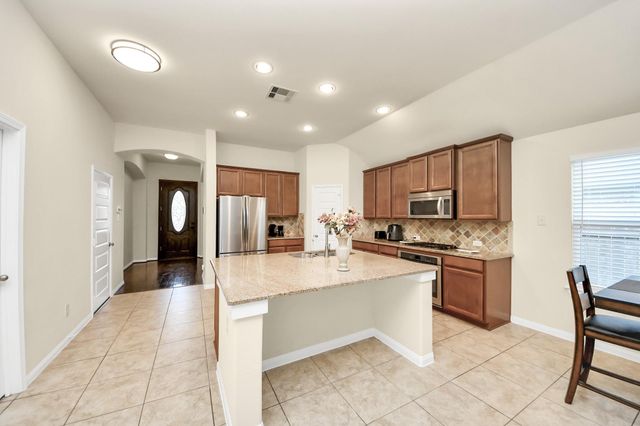 12906 Millstream Bend Lane, Tomball, TX 77377