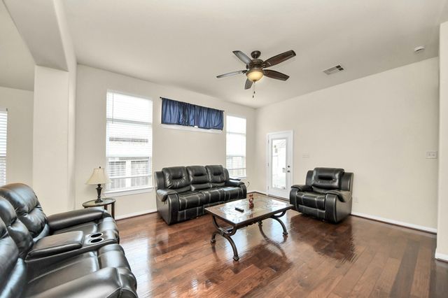 12906 Millstream Bend Lane, Tomball, TX 77377
