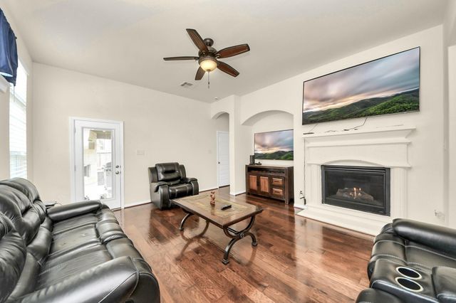 12906 Millstream Bend Lane, Tomball, TX 77377