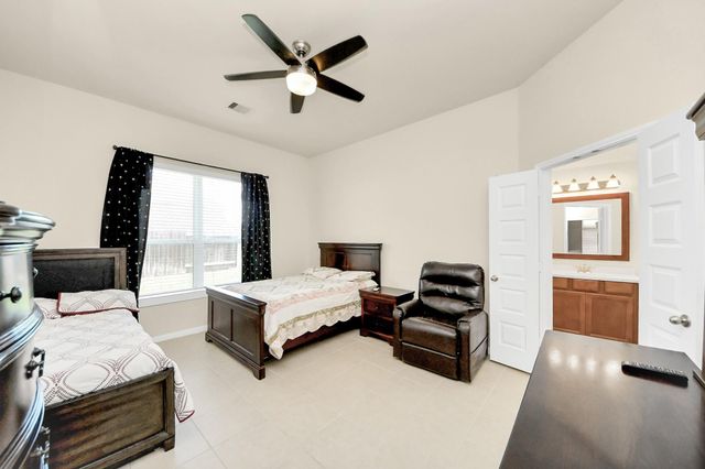 12906 Millstream Bend Lane, Tomball, TX 77377