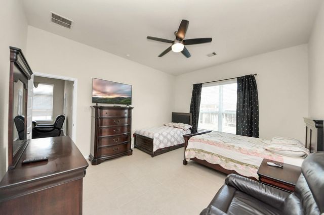 12906 Millstream Bend Lane, Tomball, TX 77377