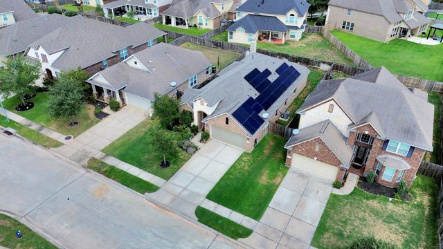 12906 Millstream Bend Lane, Tomball, TX 77377