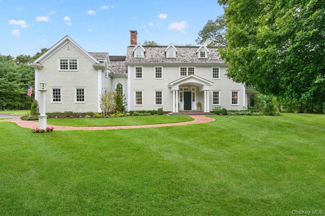 4 Wawapek Road, Cold Spring Harbor, NY 11724