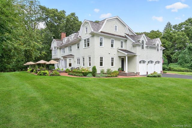 4 Wawapek Road, Cold Spring Harbor, NY 11724
