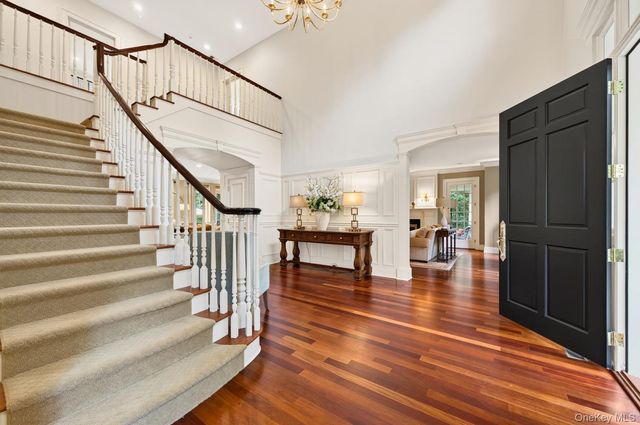 4 Wawapek Road, Cold Spring Harbor, NY 11724