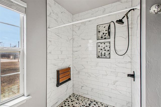 17291 Cottonwood Court, Newalla, OK 74857