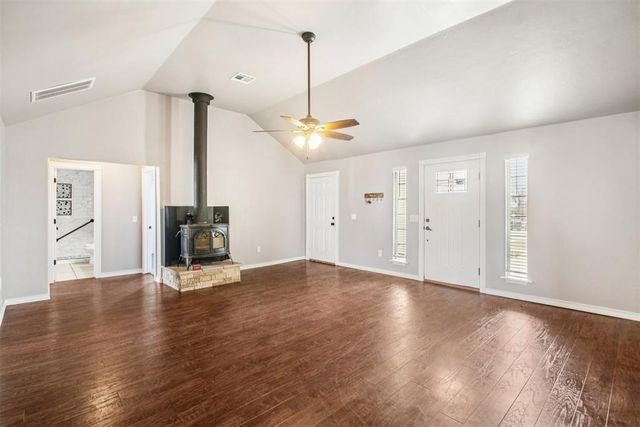 17291 Cottonwood Court, Newalla, OK 74857