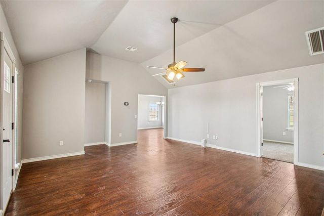 17291 Cottonwood Court, Newalla, OK 74857