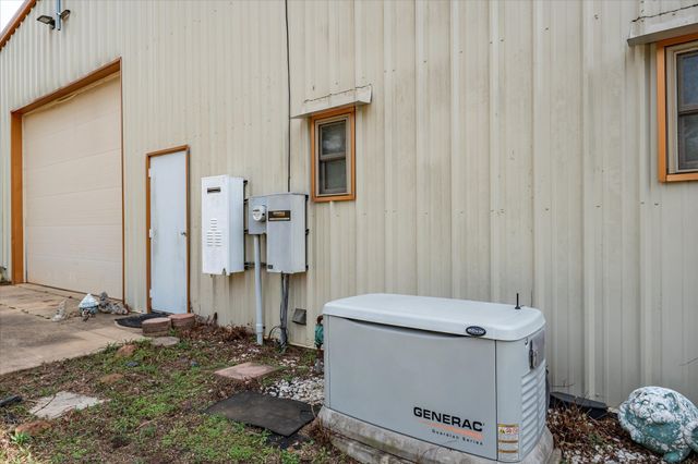 1070 Piney Grove, Rusk, TX 75785