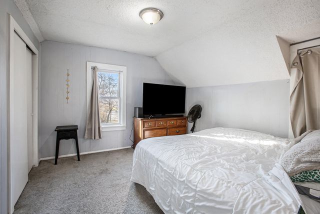 868 10th Street Nw, City Of Grand Rapids, MI 49504