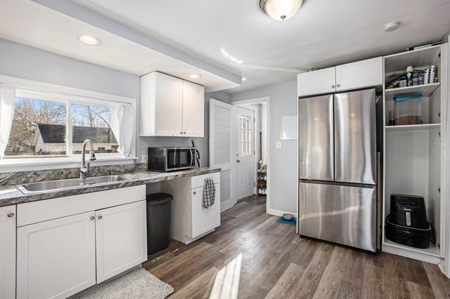 868 10th Street Nw, City Of Grand Rapids, MI 49504