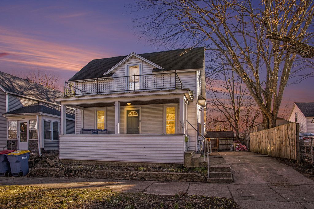 868 10th Street Nw, City Of Grand Rapids, MI 49504