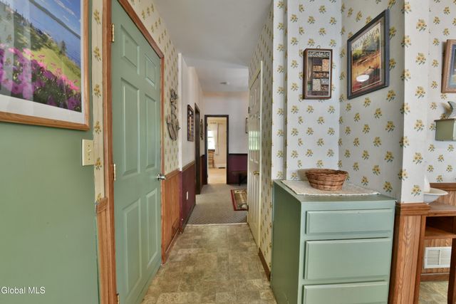 205 Houseman Street, Northampton, NY 12117
