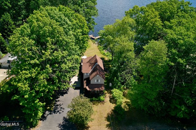 205 Houseman Street, Northampton, NY 12117