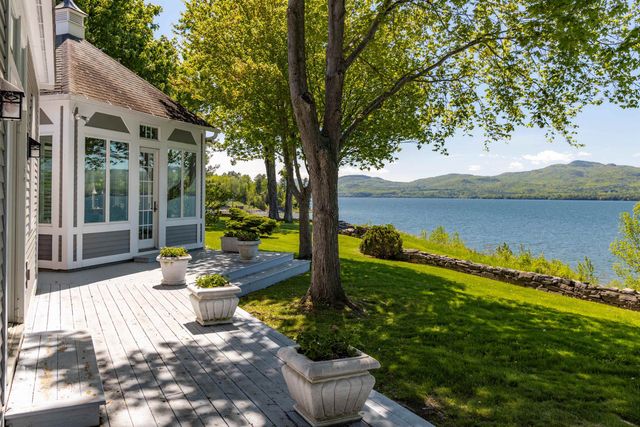 1462 Lake Road, Panton, VT 05482