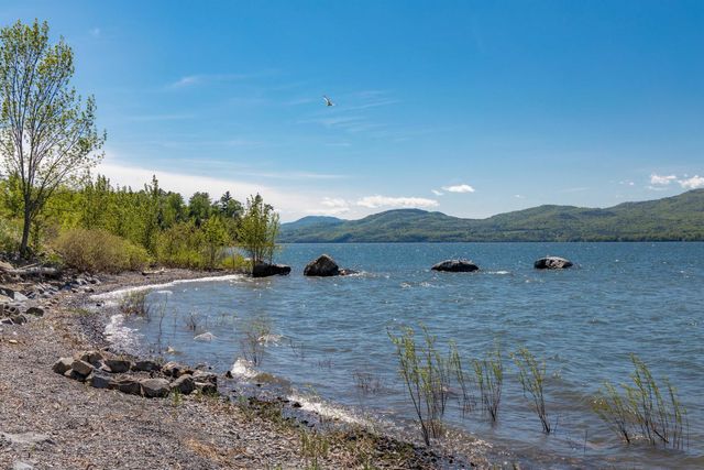 1462 Lake Road, Panton, VT 05482