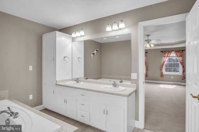 1325 PHEASANT RUN RD, Middletown, PA 17057