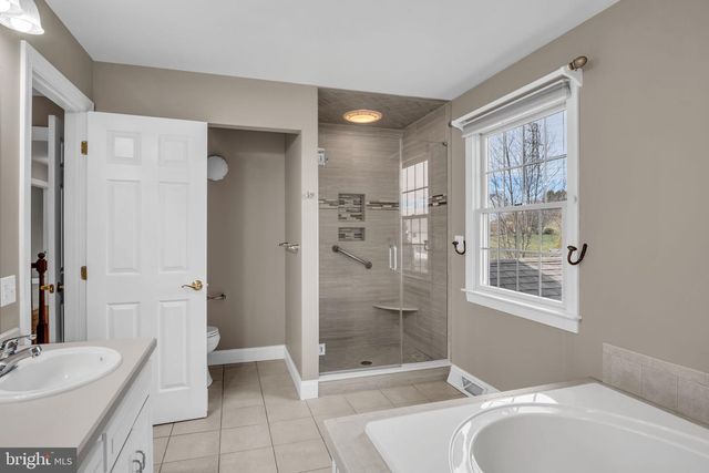 1325 PHEASANT RUN RD, Middletown, PA 17057