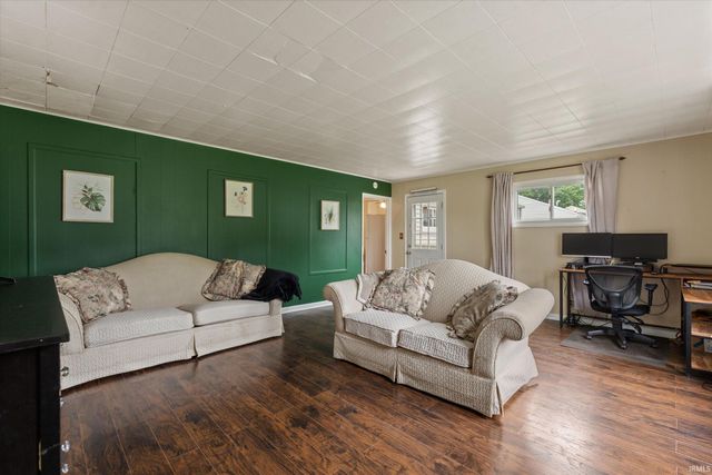1202 Byron Drive, South Bend, IN 46614
