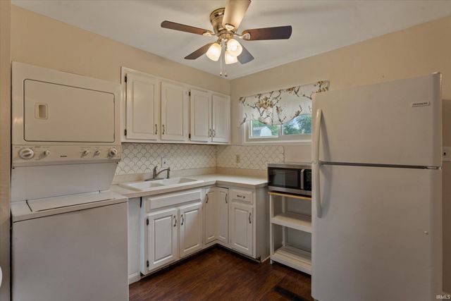 1202 Byron Drive, South Bend, IN 46614