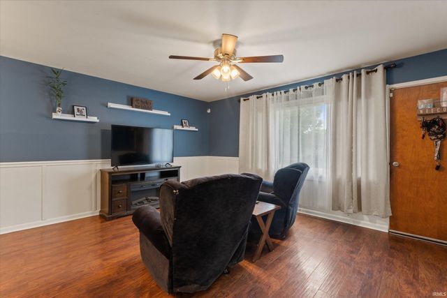 1202 Byron Drive, South Bend, IN 46614