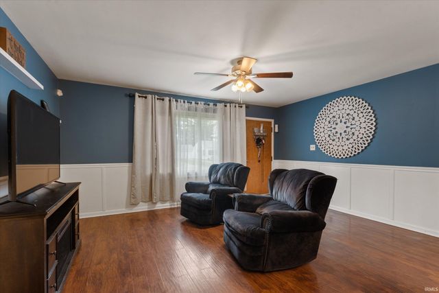 1202 Byron Drive, South Bend, IN 46614