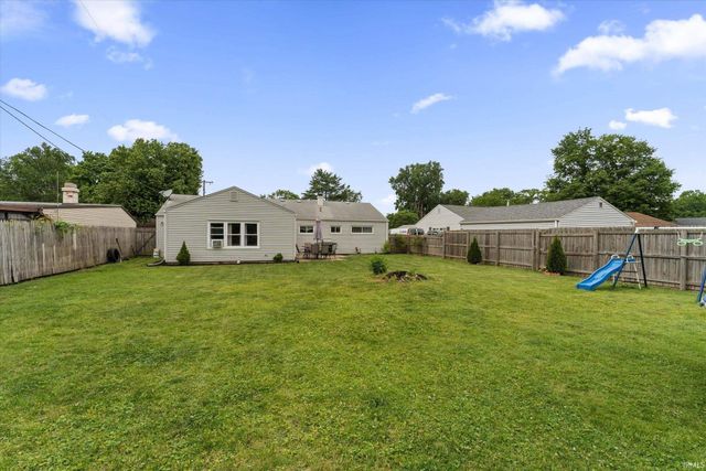 1202 Byron Drive, South Bend, IN 46614