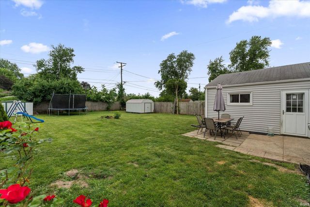 1202 Byron Drive, South Bend, IN 46614