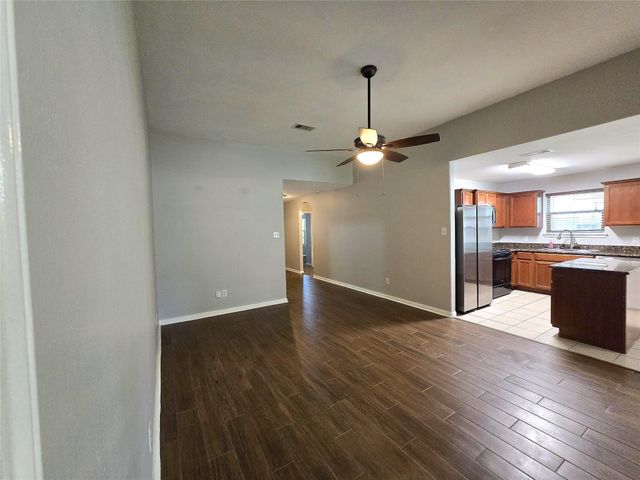 10320 Stone Gate Drive, Conroe, TX 77385