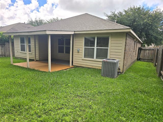 10320 Stone Gate Drive, Conroe, TX 77385